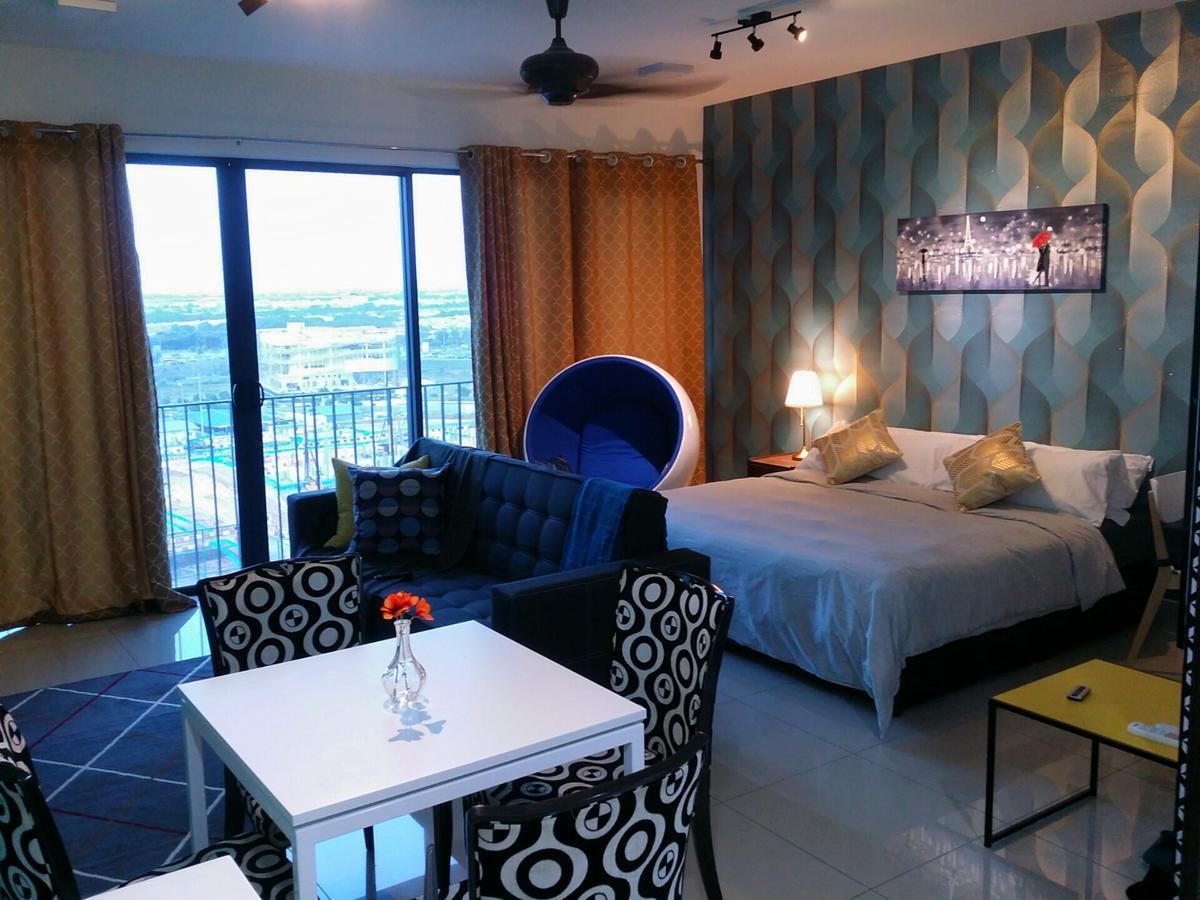 Alami Homestay Trefoil كوالا سيلانجور المظهر الخارجي الصورة
