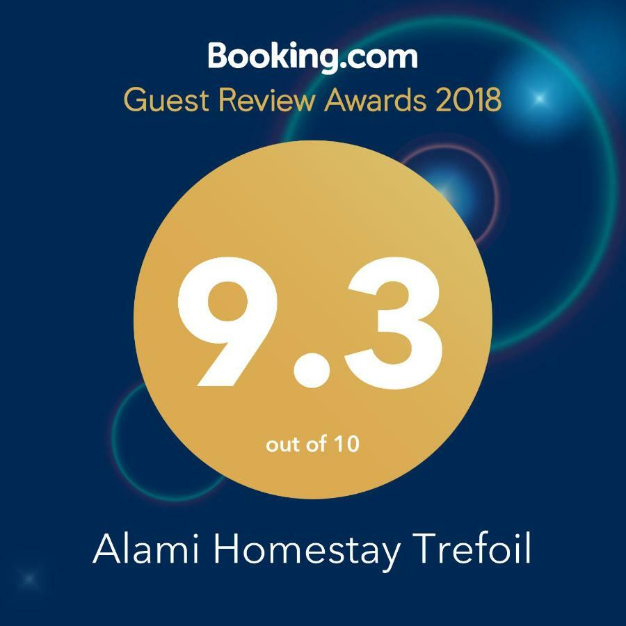 Alami Homestay Trefoil كوالا سيلانجور المظهر الخارجي الصورة